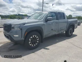 2024 Nissan Frontier SV z VIN 1N6ED1EJXRN676941, wystawiony jako Copart lot #55446265 z przebiegiem 2034 mil mil oraz Szkody całkowita. Historia ofert i sprzedaży dostępna na DreamBid. Obrazek 1.