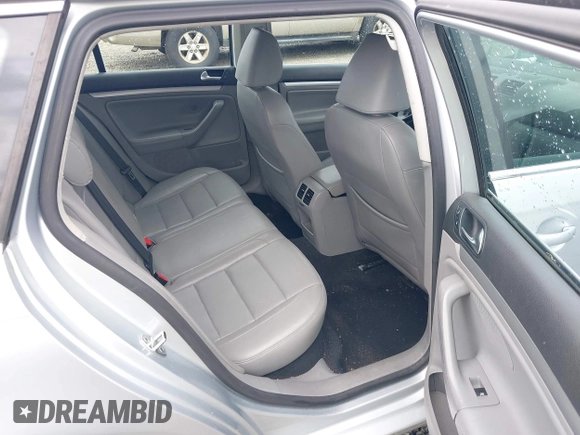 2009 Volkswagen Jetta SE с VIN 3VWPM71K89M342458, выставлен на аукционе IAAI как лот 42269467 с пробегом 186 065 миль миль и . История ставок и продаж доступна на DreamBid. Изображение 8.