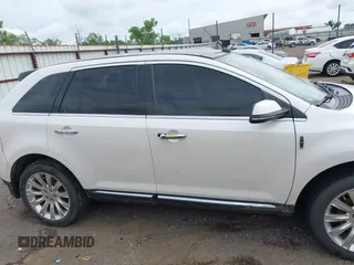 2015 Lincoln MKX z VIN 2LMDJ6JKXFBL29300, wystawiony jako IAAI lot #42121970 z przebiegiem 182 302 mil mil oraz . Historia ofert i sprzedaży dostępna na DreamBid. Obrazek 14.