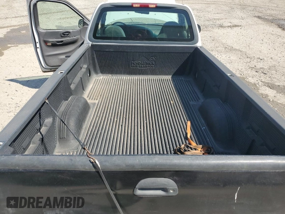 2000 Ford F-150 XL with VIN 1FTRF17W3YNB65349, listed as a Copart auction lot 52551895 with Not provided miles and Salvage title. Bid and sale history available at DreamBid. Image 10.