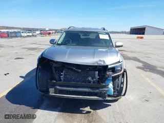 2024 Volkswagen Atlas 2.0T SE w/Technology with VIN 1V2HR2CA5RC569705, listed as a IAAI auction lot 41838594 with 27,519 mi miles. Bid and sale history available at carsss.com. Image 6.