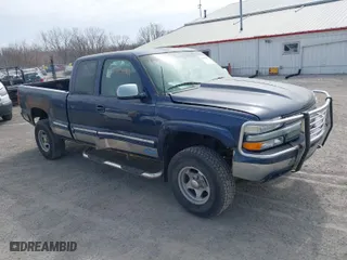 1999 Chevrolet Silverado 1500 LT with VIN 1GCEK19T3XE123498, listed as a IAAI auction lot 41801019 with 213,646 mi miles. Bid and sale history available at carsss.com. Image 1.