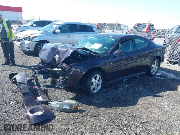 2007 Pontiac Grand Prix z VIN 2G2WP552371177822, wystawiony jako IAAI lot #41802854 z przebiegiem 105 913 mil mil oraz . Historia ofert i sprzedaży dostępna na DreamBid. Obrazek 17.