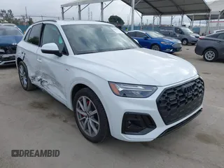 2024 Audi Q5 S line Premium Plus z VIN WA1E2AFY9R2092465, wystawiony jako IAAI lot #42090469 z przebiegiem 2 835 mil mil oraz . Historia ofert i sprzedaży dostępna na DreamBid. Obrazek 1.