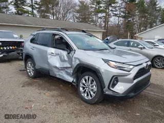 2024 Toyota RAV4 XLE Premium with VIN 2T3A1RFV4RC476514, listed as a IAAI auction lot 40829477 with 2,482 mi miles. Bid and sale history available at carsss.com. Image 1.