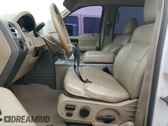 2005 Ford F-150 XLT z VIN 1FTPW12555KE80074, wystawiony jako Copart lot #51808485 z przebiegiem 161 991 mil mil oraz Szkoda całkowita • Salvage title. Historia ofert i sprzedaży dostępna na DreamBid. Obrazek 7.