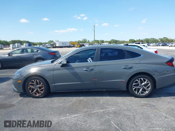 2020 Hyundai Sonata SEL z VIN 5NPEF4JA4LH060325, wystawiony jako IAAI lot #41957739 z przebiegiem 81 048 mil mil oraz . Historia ofert i sprzedaży dostępna na DreamBid. Obrazek 15.