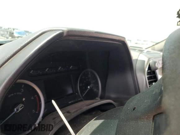 2019 Ford F-350 XL with VIN 1FT8W3DT0KEE63303, listed as a Copart auction lot 59960655 with Not provided miles and Salvage title. Bid and sale history available at DreamBid. Image 9.