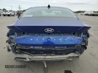 2021 Hyundai Elantra SEL z VIN 5NPLS4AG0MH006061, wystawiony jako Copart lot #56562665 z przebiegiem 62 689 mil mil oraz Szkoda całkowita • Salvage title. Historia ofert i sprzedaży dostępna na DreamBid. Obrazek 6.