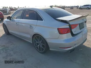 2015 Audi A3 Premium z VIN WAUACGFF5F1015240, wystawiony jako IAAI lot #42032916 z przebiegiem 129 656 mil mil oraz . Historia ofert i sprzedaży dostępna na DreamBid. Obrazek 3.