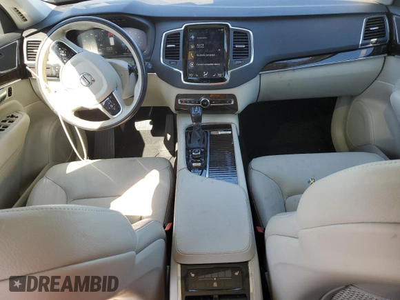 2019 Volvo XC90 Momentum with VIN YV4A22PKXK1515387, listed as a Copart auction lot 48409365 with 30,645 mi miles and Salvage Title. Bid and sale history available at carsss.com. Image 8.