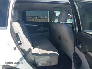 2018 Toyota Highlander SE with VIN 5TDKZRFH8JS548391, listed as a IAAI auction lot 42227742 with 79,782 mi miles and . Bid and sale history available at DreamBid. Image 8.
