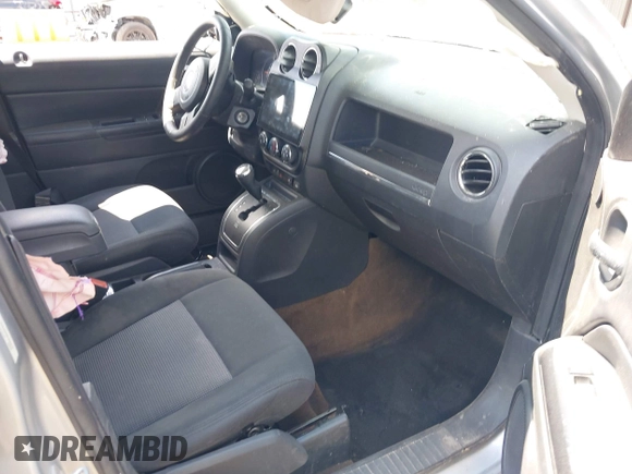 2014 Jeep Patriot Latitude with VIN 1C4NJRFB0ED549410, listed as a IAAI auction lot 42227402 with 139,908 mi miles and . Bid and sale history available at DreamBid. Image 5.