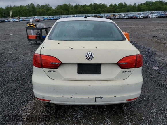 2013 Volkswagen Jetta SE с VIN 3VWDP7AJ3DM363552, выставлен на аукционе Copart как лот 57640685 с пробегом Не указан миль и Списание • Salvage title. История ставок и продаж доступна на DreamBid. Изображение 6.