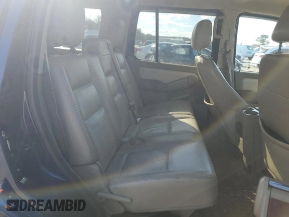 2008 Ford Explorer Eddie Bauer с VIN 1FMEU74E58UA67413, выставлен на аукционе Copart как лот 65111545 с пробегом Не указан миль и На запчасти • Non repairable. История ставок и продаж доступна на DreamBid. Изображение 11.