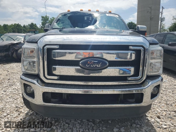 2016 Ford F-350 Platinum z VIN 1FT8W3BT8GEC08084, wystawiony jako Copart lot #61419395 z przebiegiem 128 329 mil mil oraz Czysty tytuł • Clean title. Historia ofert i sprzedaży dostępna na DreamBid. Obrazek 5.