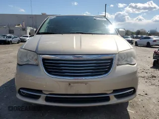 2014 Chrysler Town & Country Touring with VIN 2C4RC1BG1ER317328, listed as a Copart auction lot 52512345 with 128,099 mi miles and Clean Title. Bid and sale history available at DreamBid. Image 5.
