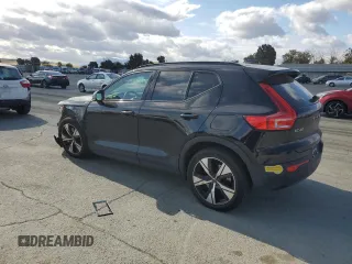 2021 Volvo XC40 z VIN YV4ED3UR2M2567418, wystawiony jako Copart lot #54073465 z przebiegiem 20 221 mil mil oraz Szkoda całkowita • Salvage title. Historia ofert i sprzedaży dostępna na DreamBid. Obrazek 2.