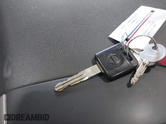 2017 Nissan Note SV with VIN 3N1CE2CP3HL370492, listed as a IAAI auction lot 42069341 with 171,720 mi miles and . Bid and sale history available at DreamBid. Image 11.