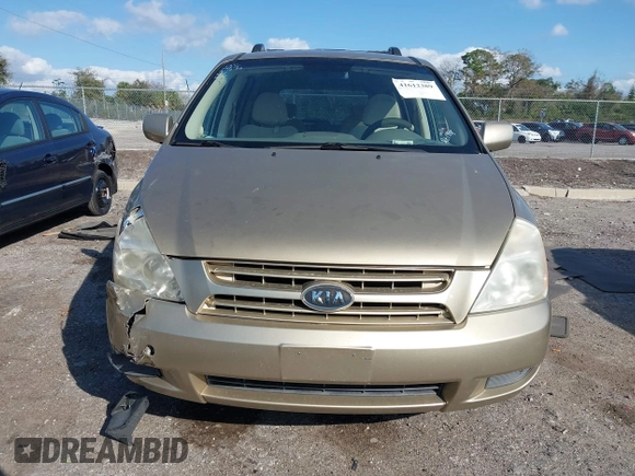 2008 Kia Sedona LX with VIN KNDMB233086261988, listed as a IAAI auction lot 41612389 with 170,947 mi miles. Bid and sale history available at carsss.com. Image 12.
