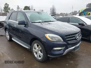 2015 Mercedes-Benz M ML 350 with VIN 4JGDA5HB1FA481263, listed as a IAAI auction lot 41606256 with 93,441 mi miles. Bid and sale history available at carsss.com. Image 1.