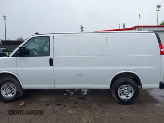 2024 Chevrolet Express Cargo with VIN 1GCWGAFP0R1250412, listed as a IAAI auction lot 42251682 with 9,199 mi miles and . Bid and sale history available at DreamBid. Image 15.