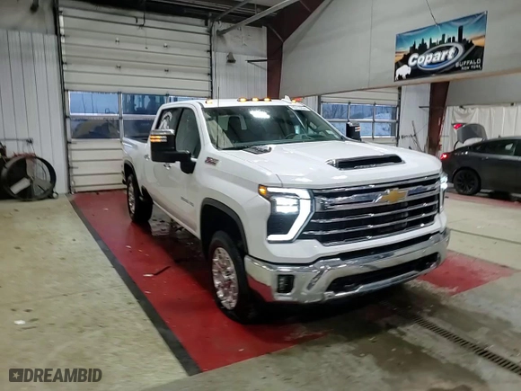 2024 Chevrolet Silverado 2500HD LTZ with VIN 2GC4YPE72R1209816, listed as a Copart auction lot 85119334 with 16,931 mi miles and Salvage Title. Bid and sale history available at carsss.com. Image 13.
