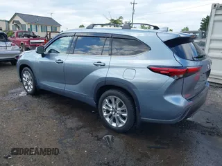 2022 Toyota Highlander Limited z VIN 5TDDZRBH5NS162256, wystawiony jako IAAI lot #42177200 z przebiegiem 33 932 mil mil oraz . Historia ofert i sprzedaży dostępna na DreamBid. Obrazek 3.