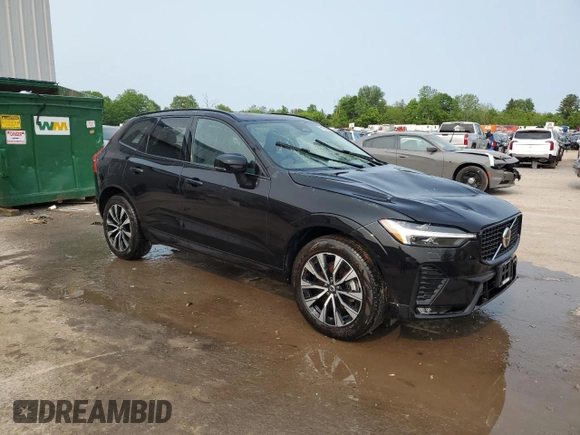 2025 Volvo XC60 Core z VIN YV4M12RJ7S1002361, wystawiony jako Copart lot #57670975 z przebiegiem 6 318 mil mil oraz Szkoda całkowita • Salvage title. Historia ofert i sprzedaży dostępna na DreamBid. Obrazek 4.