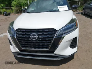 2023 Nissan Kicks SR with VIN 3N1CP5DV8PL567343, listed as a IAAI auction lot 42194015 with 28,369 mi miles and . Bid and sale history available at carsss.com. Image 12.