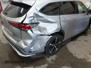 2021 Toyota Highlander XSE with VIN 5TDJZRBH8MS072794, listed as a IAAI auction lot 42521509 with 67,058 mi miles and . Bid and sale history available at DreamBid. Image 19.
