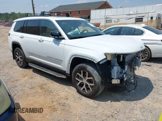 2025 Jeep Grand Cherokee Limited with VIN 1C4RJKBG7S8686200, listed as a IAAI auction lot 42592289 with 1,979 mi miles and . Bid and sale history available at DreamBid. Image 1.