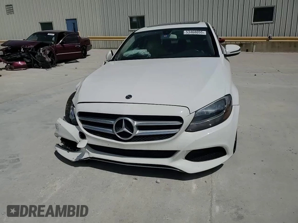 2018 Mercedes-Benz C 300 z VIN 55SWF4JB0JU274493, wystawiony jako Copart lot #53468055 z przebiegiem Nie podano mil oraz Szkoda całkowita • Salvage title. Historia ofert i sprzedaży dostępna na DreamBid. Obrazek 11.
