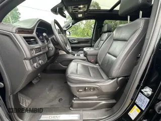 2023 Chevrolet Suburban LT z VIN 1GNSCCKD1PR309197, wystawiony jako Copart lot #62896615 z przebiegiem 184 279 mil mil oraz Czysty tytuł • Clean title. Historia ofert i sprzedaży dostępna na DreamBid. Obrazek 13.
