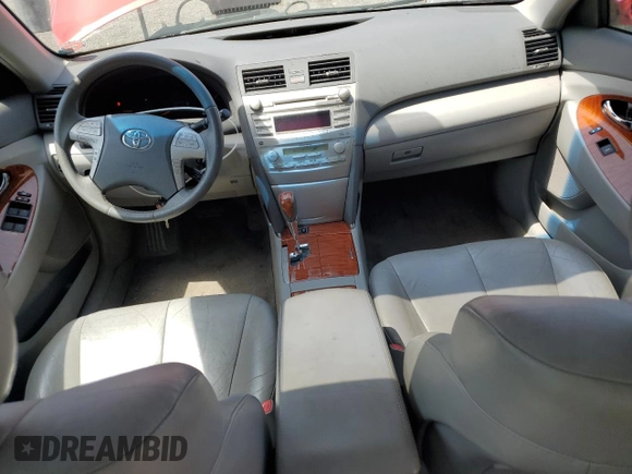 2011 Toyota Camry LE z VIN 4T4BF3EK9BR141844, wystawiony jako Copart lot #60490655 z przebiegiem 180 131 mil mil oraz Szkoda całkowita • Salvage title. Historia ofert i sprzedaży dostępna na DreamBid. Obrazek 8.