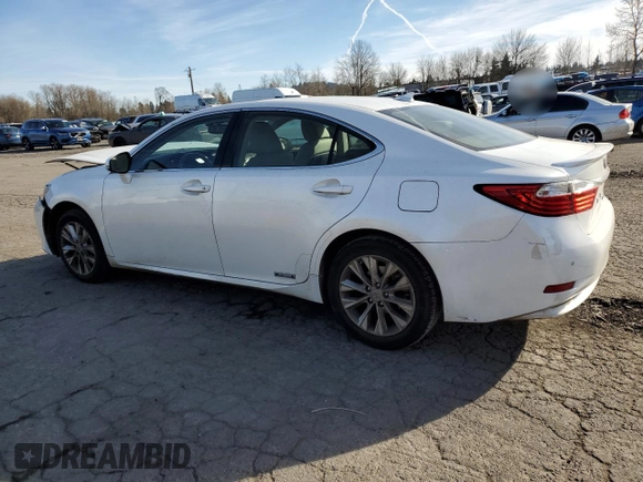 2013 Lexus ES 300h z VIN JTHBW1GG2D2018105, wystawiony jako Copart lot #45091035 z przebiegiem 182 016 mil mil oraz Szkoda całkowita • Salvage title. Historia ofert i sprzedaży dostępna na DreamBid. Obrazek 2.