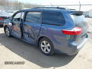 2015 Toyota Sienna LE AAS with VIN 5TDKK3DC8FS550190, listed as a IAAI auction lot 41924584 with 54,461 mi miles. Bid and sale history available at carsss.com. Image 3.