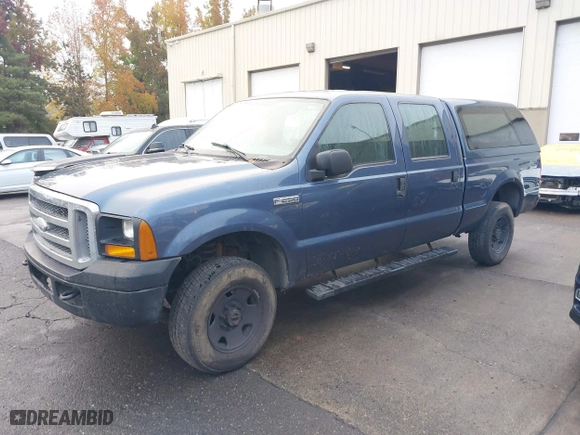 2006 Ford Super Duty F-250 XL with VIN 1FTSW21506ED52679, listed as a IAAI auction lot 41049443 with 241,969 mi miles. Bid and sale history available at carsss.com. Image 21.