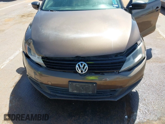 2014 Volkswagen Jetta S with VIN 3VW2K7AJ8EM319182, listed as a IAAI auction lot 42180101 with 133,495 mi miles and . Bid and sale history available at DreamBid. Image 6.