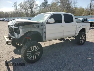 2005 Toyota Tacoma PreRunner with VIN 5TEJU62N25Z019208, listed as a Copart auction lot 50222585 with 240,613 mi miles and Salvage title. Bid and sale history available at DreamBid. Image 1.