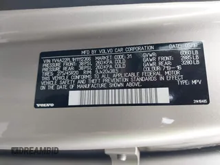 2017 Volvo XC90 Inscription with VIN YV4A22PL1H1112366, listed as a IAAI auction lot 41910218 with 67,771 mi miles. Bid and sale history available at carsss.com. Image 9.