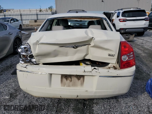 2008 Chrysler 300 Touring with VIN 2C3LA53G08H137189, listed as a Copart auction lot 51606965 with 193,323 mi miles and Salvage Title. Bid and sale history available at carsss.com. Image 6.