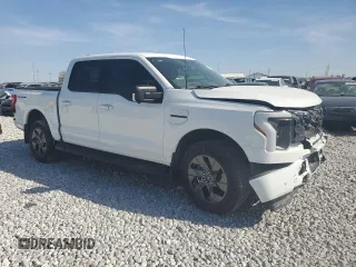2023 Ford F-150 Lightning Pro z VIN 1FT6W1EV3PWG34249, wystawiony jako Copart lot #46901535 z przebiegiem 9 389 mil mil oraz Szkoda całkowita • Salvage title. Historia ofert i sprzedaży dostępna na DreamBid. Obrazek 4.