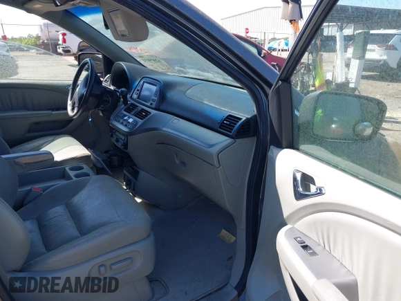2008 Honda Odyssey EX-L z VIN 5FNRL38768B063991, wystawiony jako IAAI lot #42009031 z przebiegiem 167 524 mil mil oraz . Historia ofert i sprzedaży dostępna na DreamBid. Obrazek 5.
