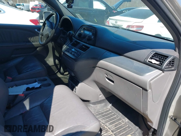 2008 Honda Odyssey EX-L with VIN 5FNRL38738B098262, listed as a IAAI auction lot 42061465 with 207,825 mi miles and . Bid and sale history available at DreamBid. Image 5.