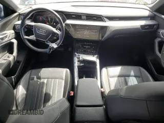 2022 Audi e-tron Premium Plus с VIN WA1LAAGE5NB021918, выставлен на аукционе Copart как лот 88352465 с пробегом 42 662 миль миль и Списание • Salvage title. История ставок и продаж доступна на DreamBid. Изображение 8.