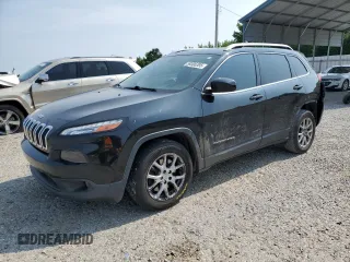 2016 Jeep Cherokee Latitude with VIN 1C4PJLCBXGW376545, listed as a Copart auction lot 59306395 with 166,930 mi miles and Salvage title. Bid and sale history available at DreamBid. Image 1.