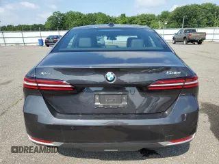 2024 BMW 5 Series 530i xDrive with VIN WBA53FJ03RCS08462, listed as a Copart auction lot 62658145 with 32,323 mi miles and Clean title. Bid and sale history available at DreamBid. Image 6.