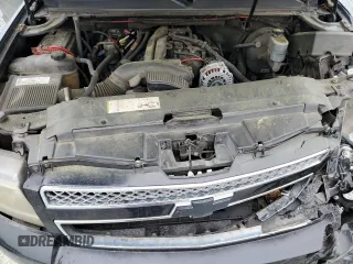 2008 Chevrolet Suburban 2LT with VIN 3GNFK16318G134655, listed as a Copart auction lot 52225855 with 298,925 mi miles and Salvage Title. Bid and sale history available at DreamBid. Image 12.