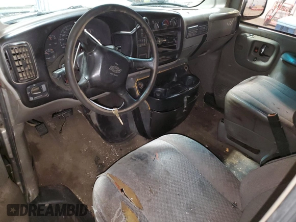 2001 Chevrolet Express with VIN 1GAHG39R611205912, listed as a Copart auction lot 49176265 with 375,645 mi miles and Salvage Title. Bid and sale history available at carsss.com. Image 8.